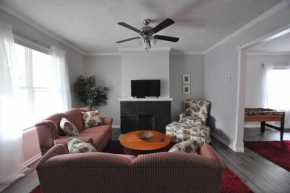 Housepitality - Franklinton Manor - Spacious